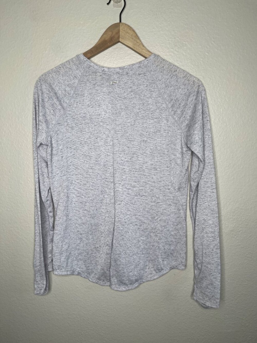 PrAna Womens Heathered gray Long Sleeve Thumbholes Top Size Small - Picture 7 of 7